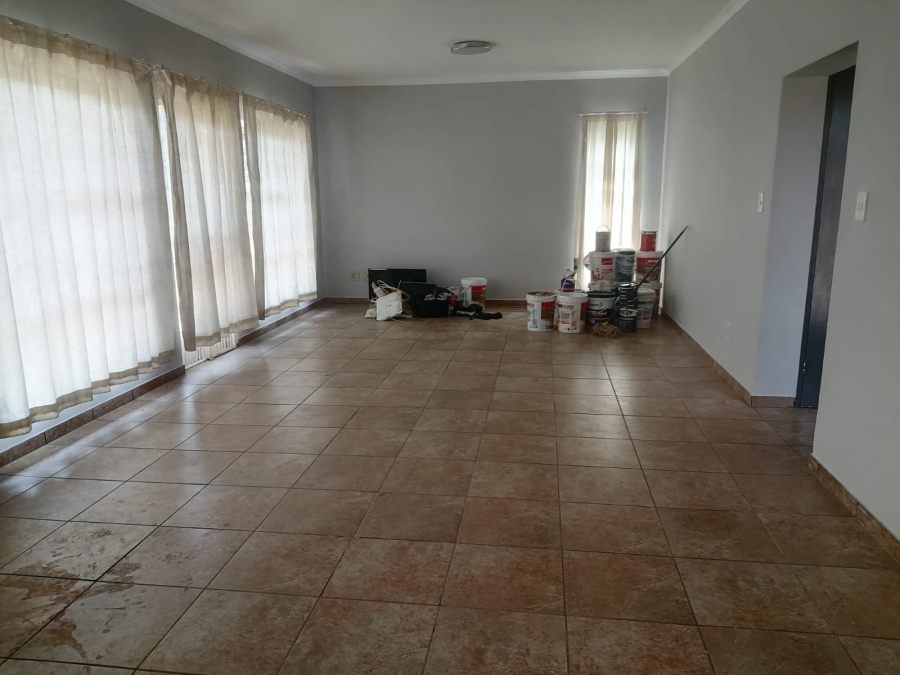 To Let 3 Bedroom Property for Rent in Geelhoutpark North West